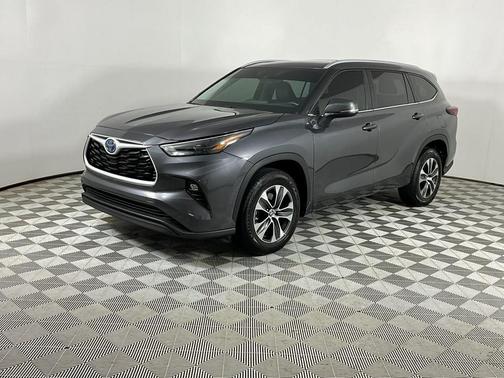 2024 Toyota Highlander Hybrid XLE