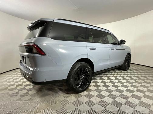 Gray Mist 2025 Lincoln Navigator Reserve