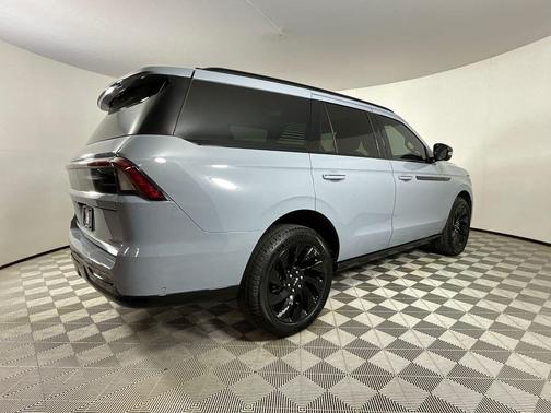 Gray Mist 2025 Lincoln Navigator Reserve