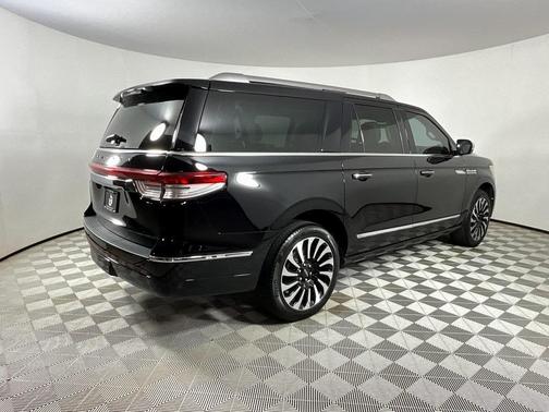 2024 Lincoln Navigator L Black Label