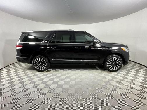 2024 Lincoln Navigator L Black Label