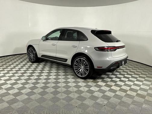 2023 Porsche Macan T