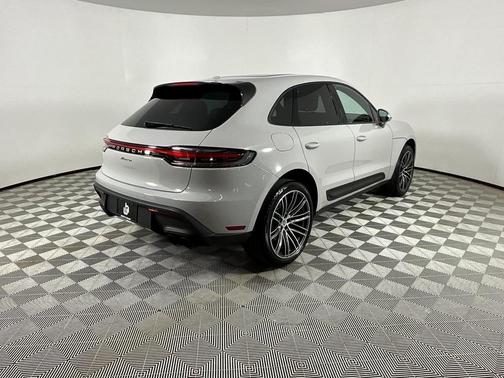 2023 Porsche Macan T