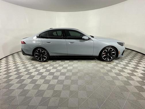 2024 BMW 540 i xDrive