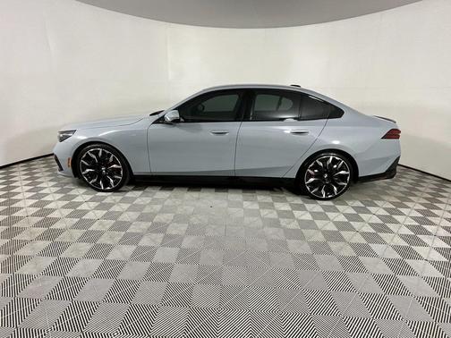 2024 BMW 540 i xDrive