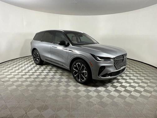 Gray Metallic 2025 Lincoln Nautilus Reserve