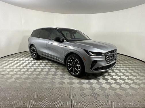 Gray Metallic 2025 Lincoln Nautilus Reserve