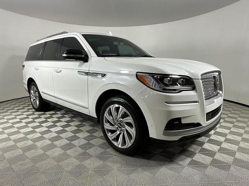 2024 Lincoln Navigator Premiere