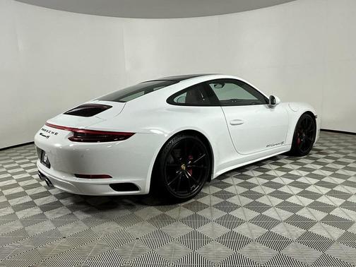 2018 Porsche 911 Carrera 4S