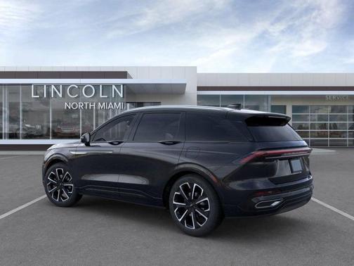 2025 Lincoln Nautilus Reserve