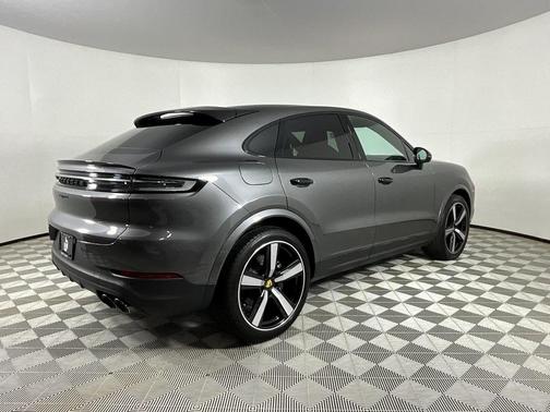 2024 Porsche Cayenne AWD