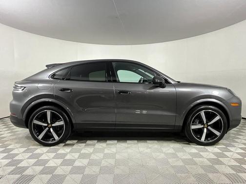2024 Porsche Cayenne AWD