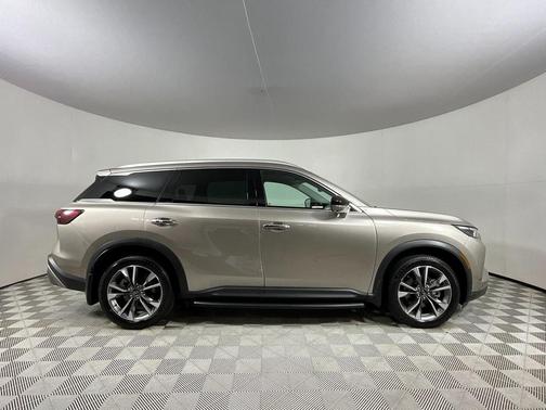 2022 INFINITI QX60 Luxe
