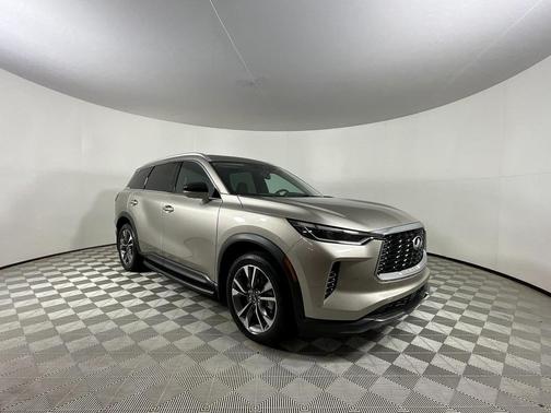2022 INFINITI QX60 Luxe
