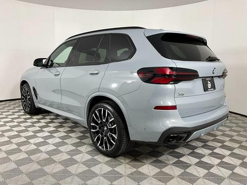 2026 BMW X5 M60i