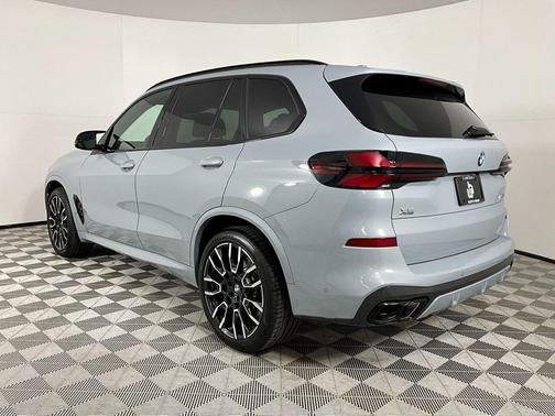 2026 BMW X5 M60i