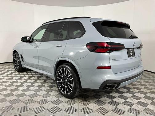 2026 BMW X5 M60i