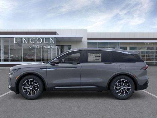 Gray Metallic 2025 Lincoln Nautilus Premiere