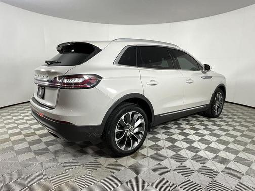 Pearl Metallic 2023 Lincoln Nautilus Reserve