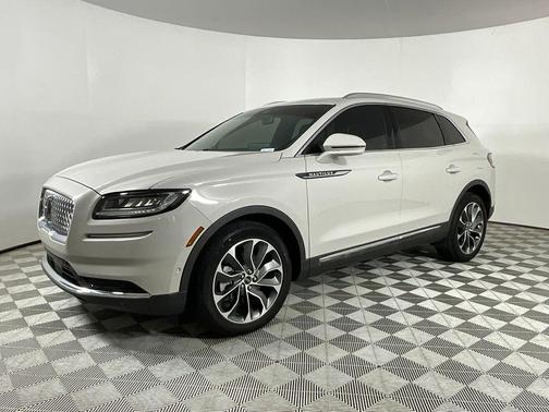 Pearl Metallic 2023 Lincoln Nautilus Reserve