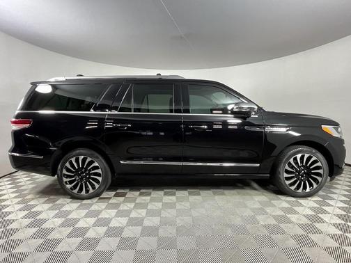 2023 Lincoln Navigator L Black Label