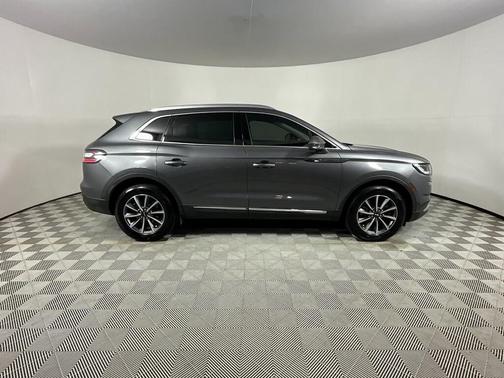 2022 Lincoln Nautilus Standard