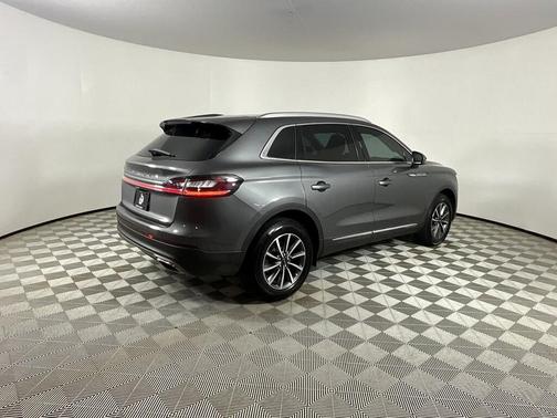 2022 Lincoln Nautilus Standard