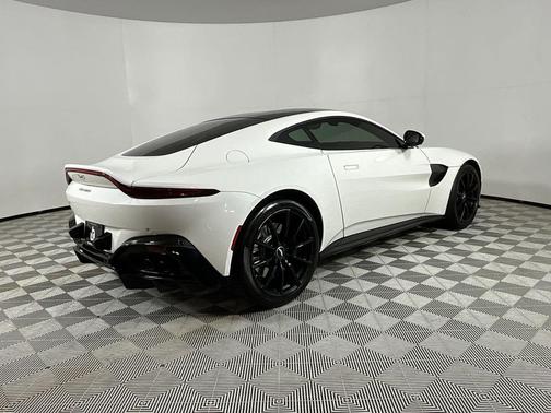 White 2019 Aston Martin Vantage Base