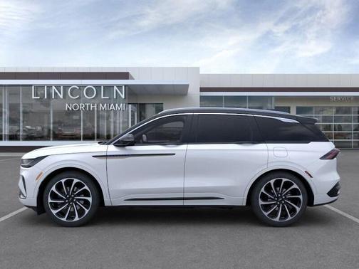 2025 Lincoln Nautilus Black Label