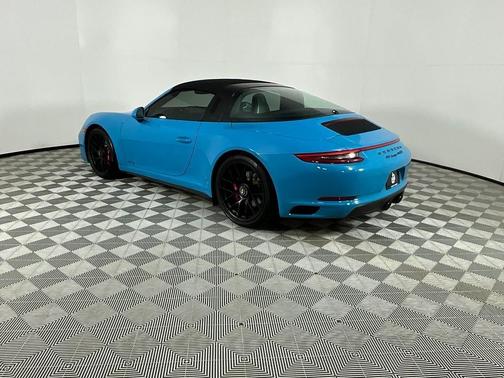 2019 Porsche 911 Targa 4 GTS