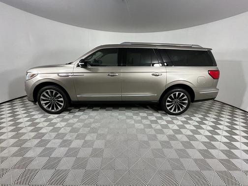 2019 Lincoln Navigator L Select