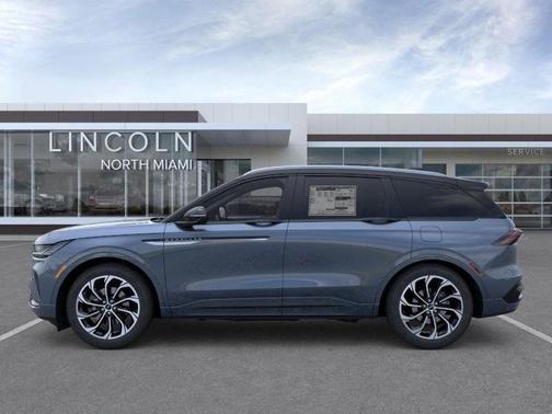 2025 Lincoln Nautilus Reserve