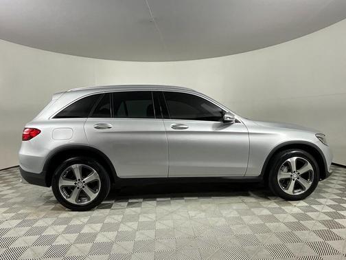 2017 Mercedes-Benz GLC 300 Base
