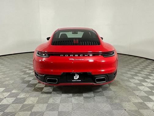 2024 Porsche 911 Carrera