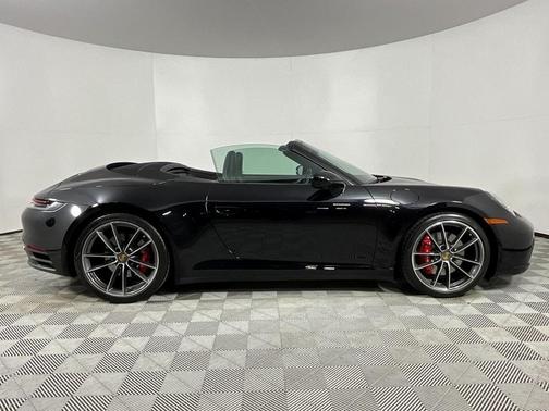 2020 Porsche 911 Carrera 4S