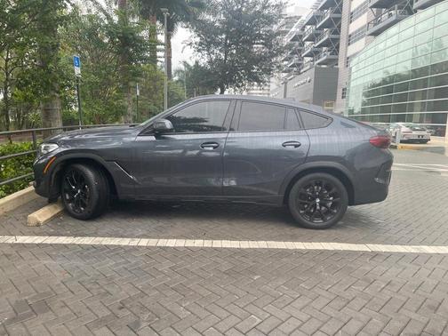 2022 BMW X6 xDrive40i