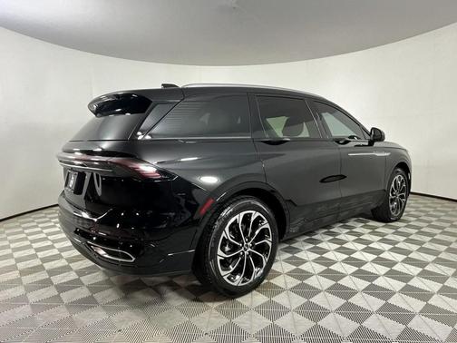 2025 Lincoln Nautilus Reserve