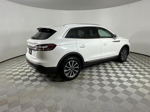 2022 Lincoln Nautilus Standard