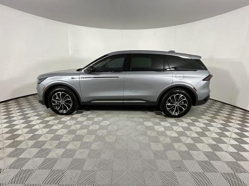 Gray Metallic 2025 Lincoln Nautilus Premiere