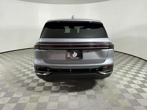 Gray Metallic 2025 Lincoln Nautilus Premiere