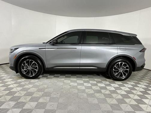 Gray Metallic 2025 Lincoln Nautilus Premiere