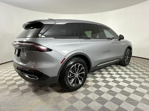 Gray Metallic 2025 Lincoln Nautilus Premiere