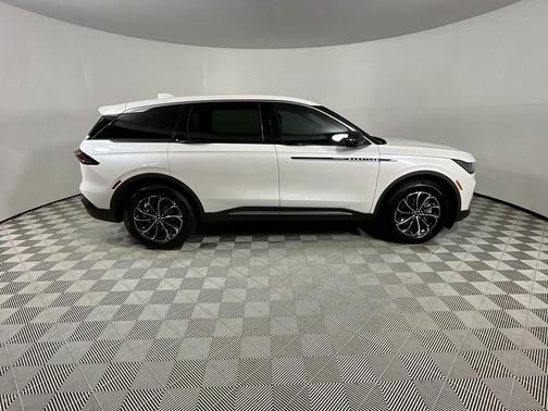 2025 Lincoln Nautilus Premiere