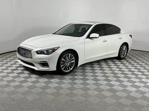 2022 INFINITI Q50 LUXE