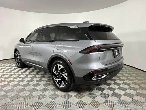 Gray Metallic 2025 Lincoln Nautilus Premiere