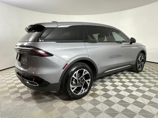 Gray Metallic 2025 Lincoln Nautilus Premiere