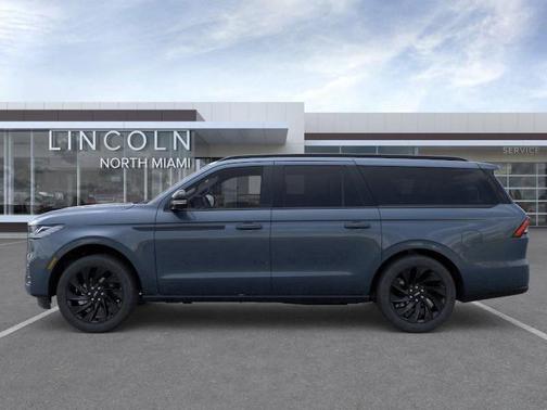 2025 Lincoln Navigator L Reserve