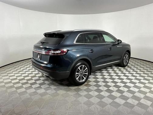 2022 Lincoln Nautilus Standard