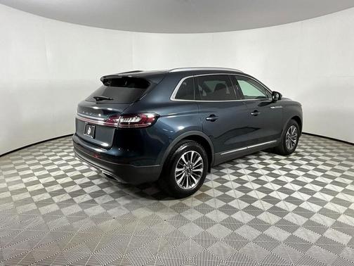 2022 Lincoln Nautilus Standard