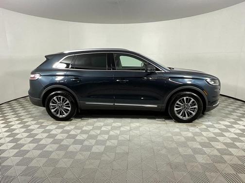 2022 Lincoln Nautilus Standard